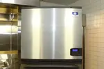 Manitowoc IYT0450W 30" Half-Dice Ice Maker, Cube-Style - 400-500 lbs/24 Hr Ice Production, Water-Cooled, 115 Volts