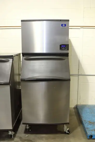 Manitowoc IRT0500W 30" Regular Ice Maker, Cube-Style - 400-500 lbs/24 Hr Ice Production, Water-Cooled, 115 Volts