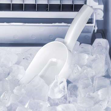 Maxx Cold Maxximum MIM50 14.60" Full-Dice Ice Maker With Bin, Cube-Style - 50-100 lbs/24 Hr Ice Production, Air-Cooled, 115 Volts